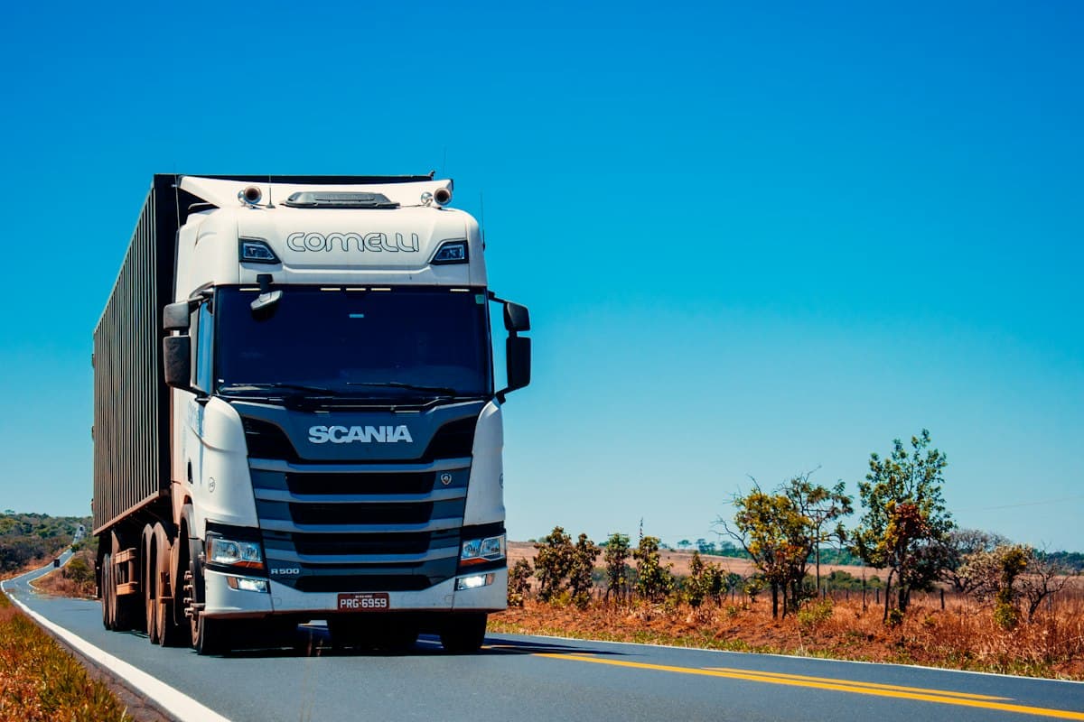 Đội ngũ chuyên gia logistics HDT Logistics tư vấn doanh nghiệp